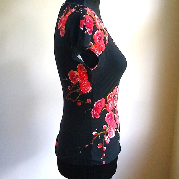 Black With red and orange floral design size small - Picture 4 of 7